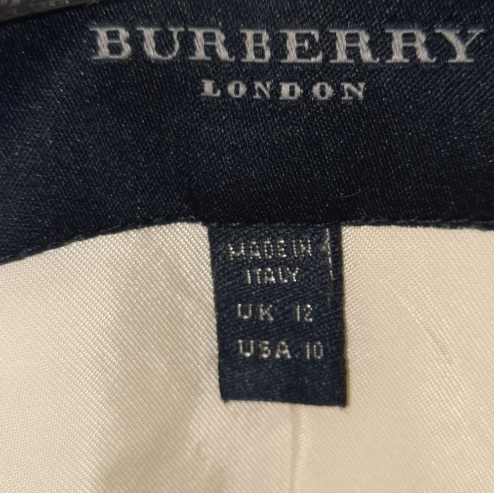 Authentic Burberry White Jacket - image 2